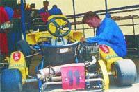 Go - kart uçar gider