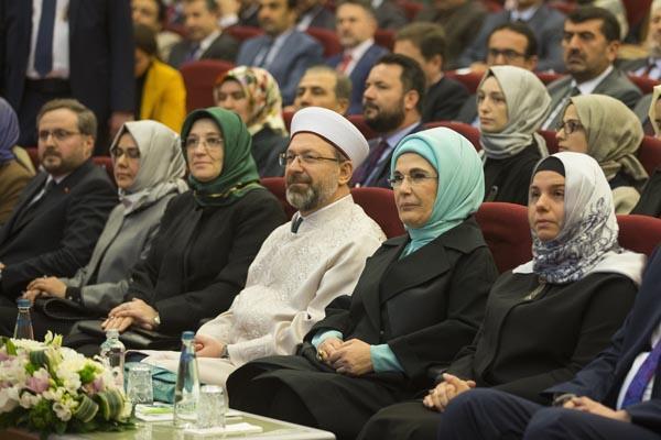 Emine Erdoğan: Türkiye sıfır atık konusunda tüm Müslüman toplumlara liderlik yapabilir