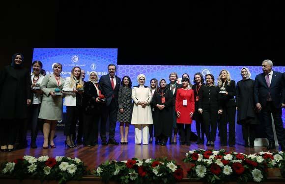 Emine Erdoğan: Dünya, kadın ruhuyla yeniden tasarlanmayı bekliyor