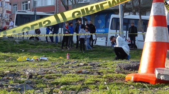 İstanbulda kanlı infaz Boş arazide başından vurdu ve...