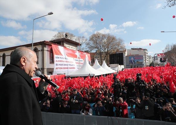 Cumhurbaşkanı Erdoğandan CHPye sert tepki: 3-5 oy fazla almak için...