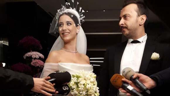 Hazal Kaya ile Ali Atay evlendi Düğündeki bir detay kalpleri ısıttı...