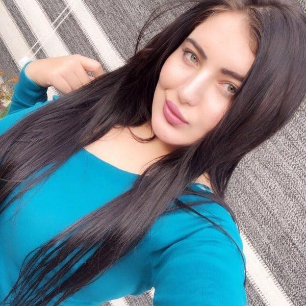 Barlar sokağında şok Kız arkadaşının arkasından yanaşıp...