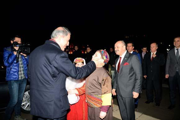 Milli Savunma Bakanı Hulusi Akar, TEIyi ziyaret etti