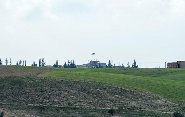 Menbiç sınırında ABD helikopterleri uçuyor