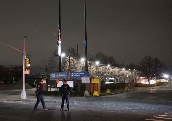 Görenler uzaylı istilası sandı Mavi ışığın sırrı çözüldü