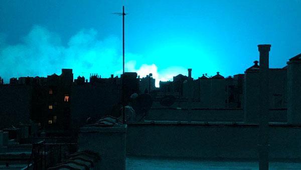 Görenler uzaylı istilası sandı Mavi ışığın sırrı çözüldü