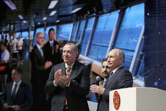 Cumhurbaşkanı Erdoğandan Putine hediye