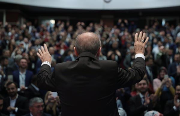 Cumhurbaşkanı Erdoğan: 31 Mart seçimlerinden alnımızın akı ile çıkacağız