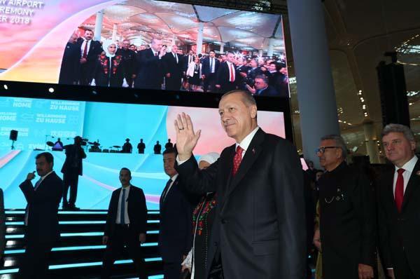 Son dakika... Cumhurbaşkanı Erdoğan, yeni havalimanının ismini açıkladı