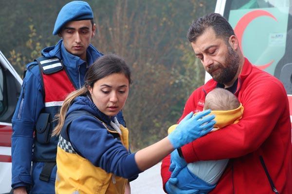 Otomobil ile kamyonet çarpıştı Ölü ve yaralılar var