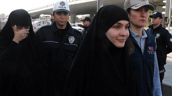 Son dakika: Uluslararası düzeyde aranan militan, 2 karısıyla tutuklandı