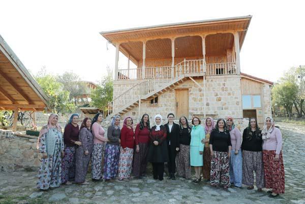 Emine Erdoğan, Anadolu Açık Hava Müzesi’ni ziyaret etti