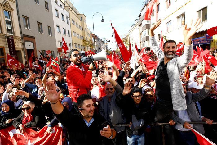 Son dakika... Sıra Kölnde Erdoğan ile Merkel kahvaltıda bir araya geldi