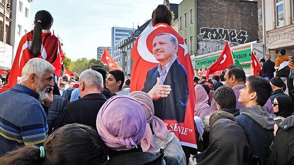 Son dakika... Sıra Kölnde Erdoğan ile Merkel kahvaltıda bir araya geldi