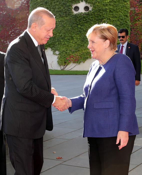 Son dakika... Sıra Kölnde Erdoğan ile Merkel kahvaltıda bir araya geldi