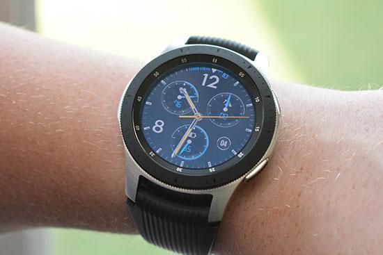 Samsung Galaxy Watch inceleme : Gerçek saat gibi görünüyor ama daha akıllı