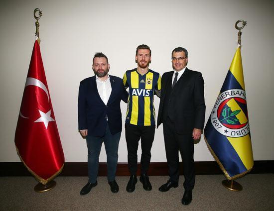 Fenerbahçe, Serdar Azizi resmen açıkladı