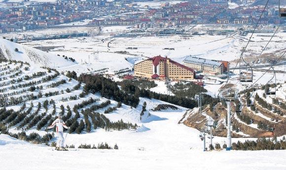 Palandöken’de kristal karın peşinde