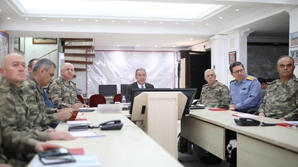 Milli Savunma Bakanı Akar, Hakurktaki hain saldırının detaylarını açıkladı
