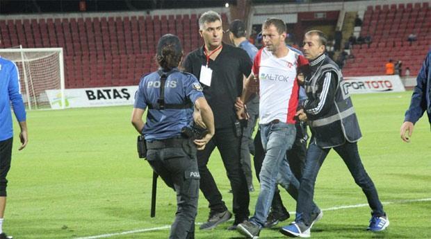 PFDKdan Fenerbahçe ve Trabzonspora para cezası Balıkesirspor ise...
