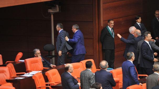 İYİ Partili Öztürke geçici çıkarma cezası