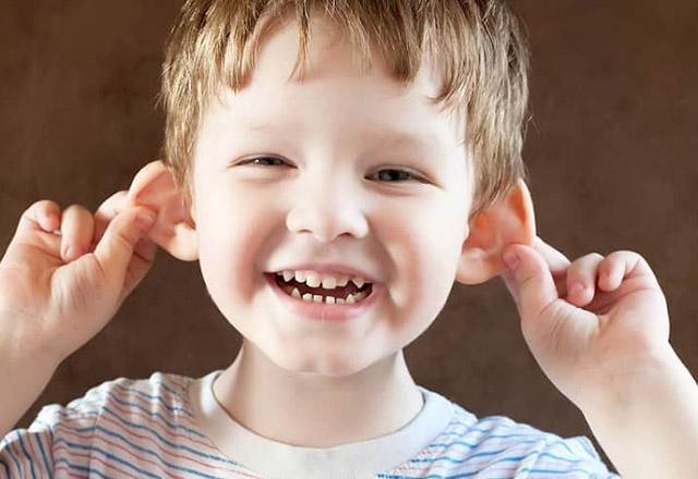 Çocuğunuza seslendiğinizde size bakmıyorsa dikkatli olun Çocuğunuza seslendiğinizde size bakmıyorsa dikkatli olun