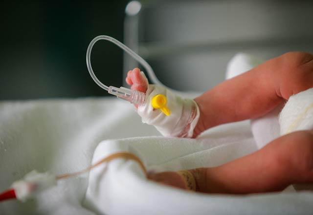 Soğuk havalar kulak enfeksiyonu riskini arttırıyor Soğuk havalar kulak enfeksiyonu riskini arttırıyor