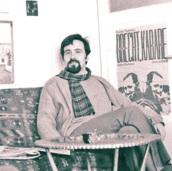 İlber Ortaylının gençlik hali sosyal medyayı salladı