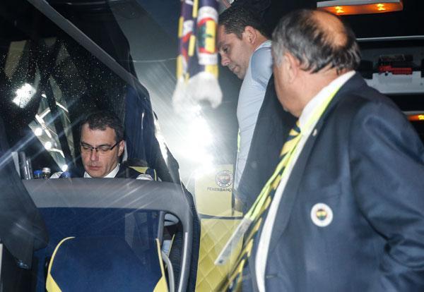 Ali Koçtan şok karar Fenerbahçe otobüsle dönüyor...