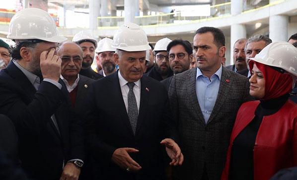 Binali Yıldırıma vatandaşlardan yoğun ilgi