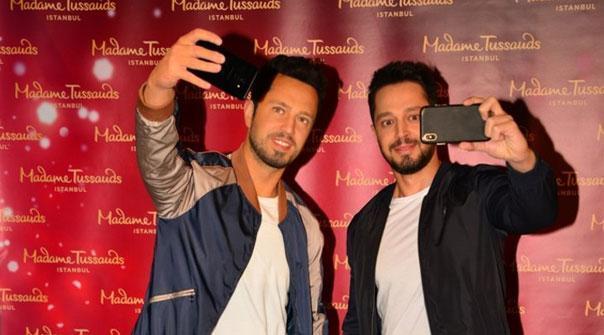 İstanbuldaki Madame Tussauds Müzesinde hangi oyuncunun balmumu heykeli sergilenmeye başlanmıştır
