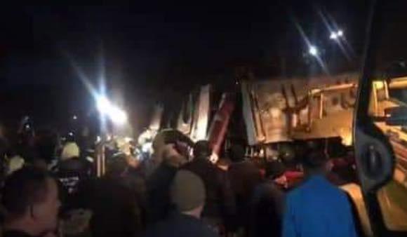 Kuzey Makedonyada yolcu otobüsü şarampole yuvarlandı Çok sayıda ölü ve yaralı var