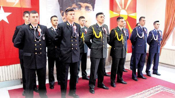 Harbiyeliler Atatürk için haykırdı: 1283 içimizde