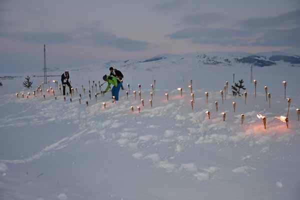 Sarıkamış şehitleri için eksi 15 derecede saygı nöbeti