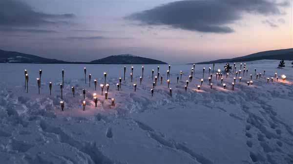 Sarıkamış şehitleri için eksi 15 derecede saygı nöbeti