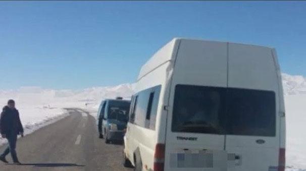 Koltukları sökülen minibüsten 41 kaçak göçmen çıktı