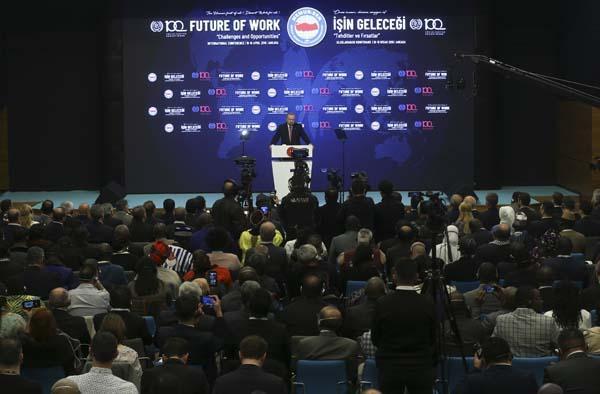 Son dakika... Cumhurbaşkanı Erdoğan: Sizi memurluktan atamazlar, seyirci kalmayız