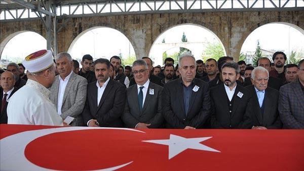 Son dakika... 2 Türk mühendisin cenazeleri defnedildi