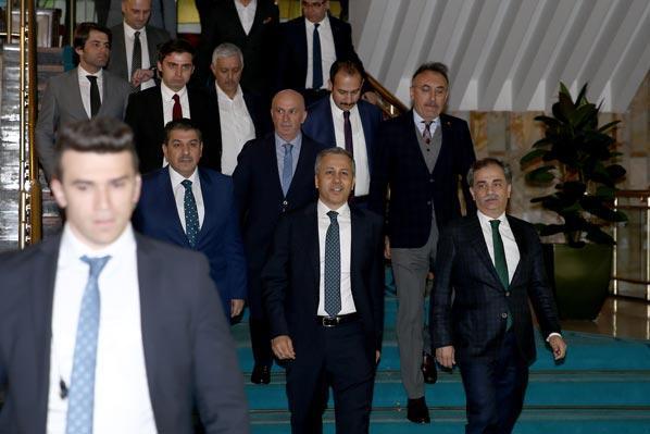 İstanbul Valisi Ali Yerlikaya, İBB Başkan Vekilliği görevine başladı