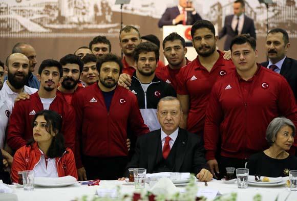 Cumhurbaşkanı Erdoğan: Mazimizden sadece ibret almayız, cesaret de alırız