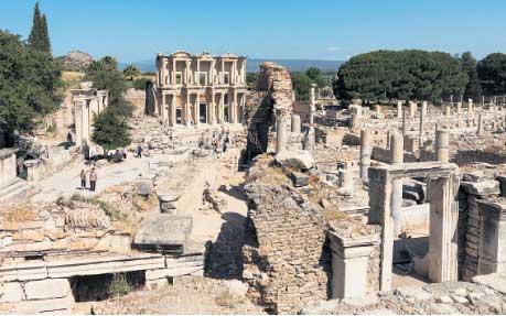 MAHŞERIN YEDI KILISESI’NIN İLKİ EFES