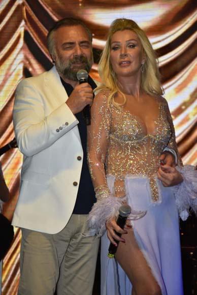 Seda Sayandan nefes kesen dekolte Uyarı aldı...