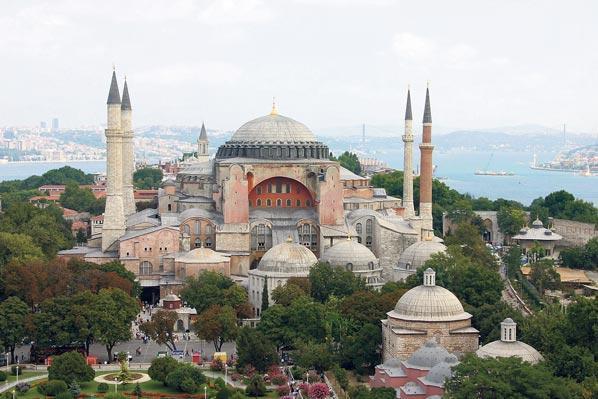 “İstanbul muhteşem bir kaos”