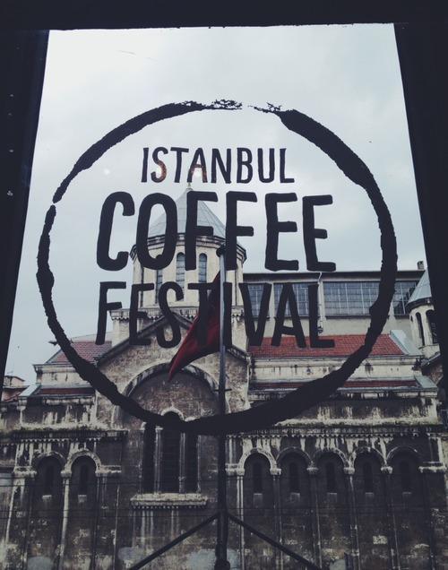 İstanbul buram buram kahve koktu, iyi de oldu