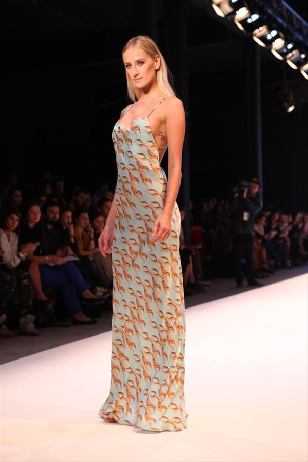 İstanbul Fashion Week Günseli Türkay Defilesi