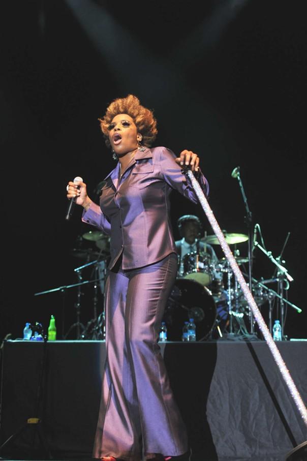 Macy Gray Turkcell Kuruçeşme Arena Konseri