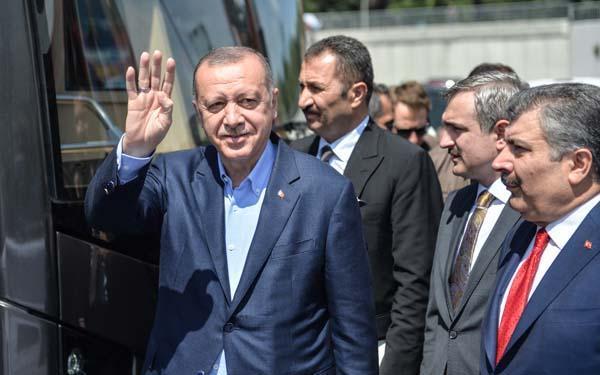 Cumhurbaşkanı Erdoğan: Bize Mursiyi hatırlatanlarla biz şu anda yarışıyoruz