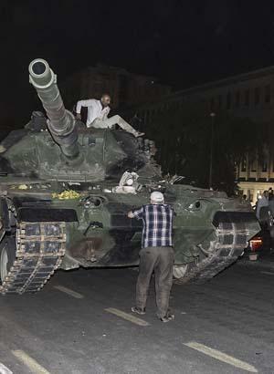 Türkiyenin en karanlık ve kanlı gecesinde yaşananlar