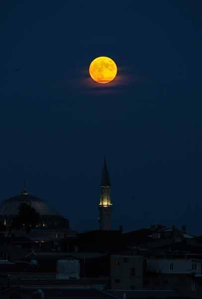 Parçalı Ay Tutulması Türkiyeden böyle görüntülendi Parçalı Ay Tutulması Türkiyeden böyle görüntülendi